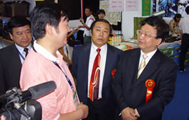 陕西省委常委、宣传部长景俊海听取袁晓峰工作汇报